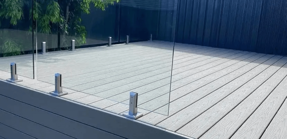 What should I look for when hiring a composite deck builder